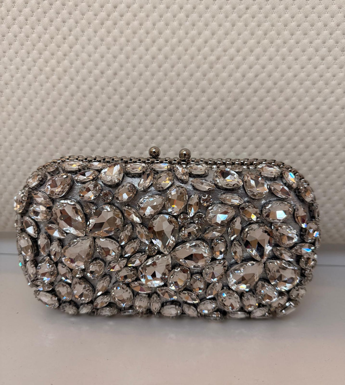 ITVOGUE RHINESTONE CLUTCH