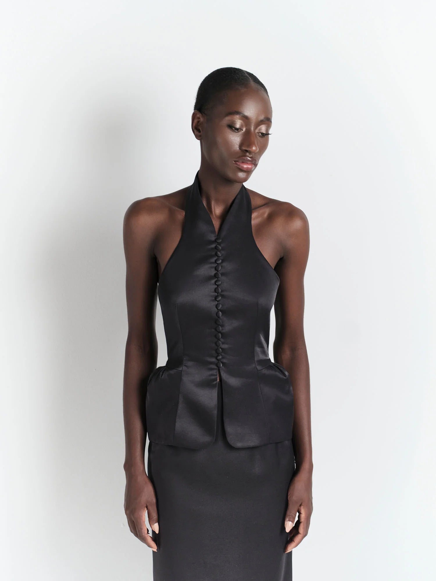 HL SILHOUETTE TOP - BLACK