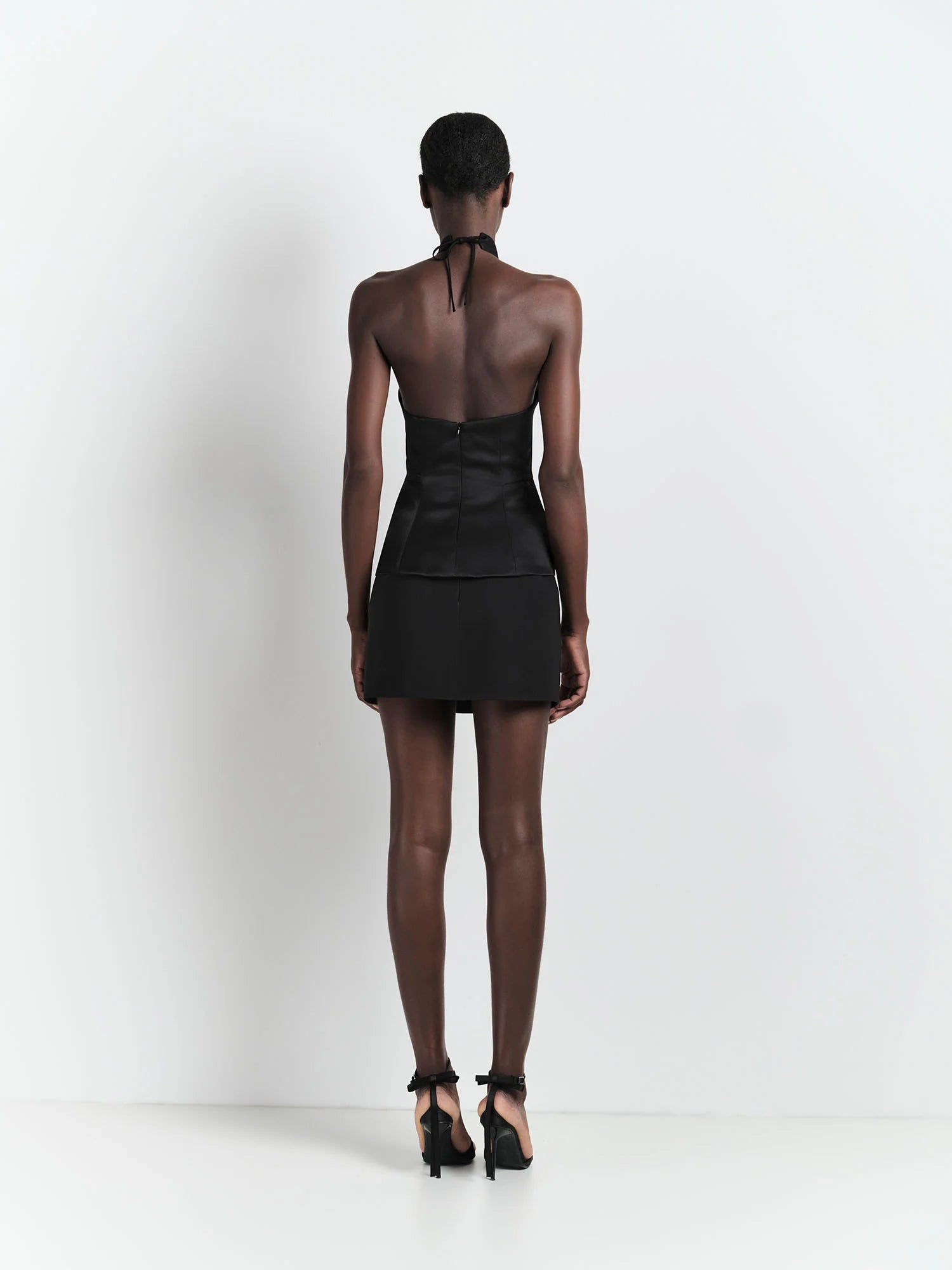 HL SILHOUETTE TOP - BLACK