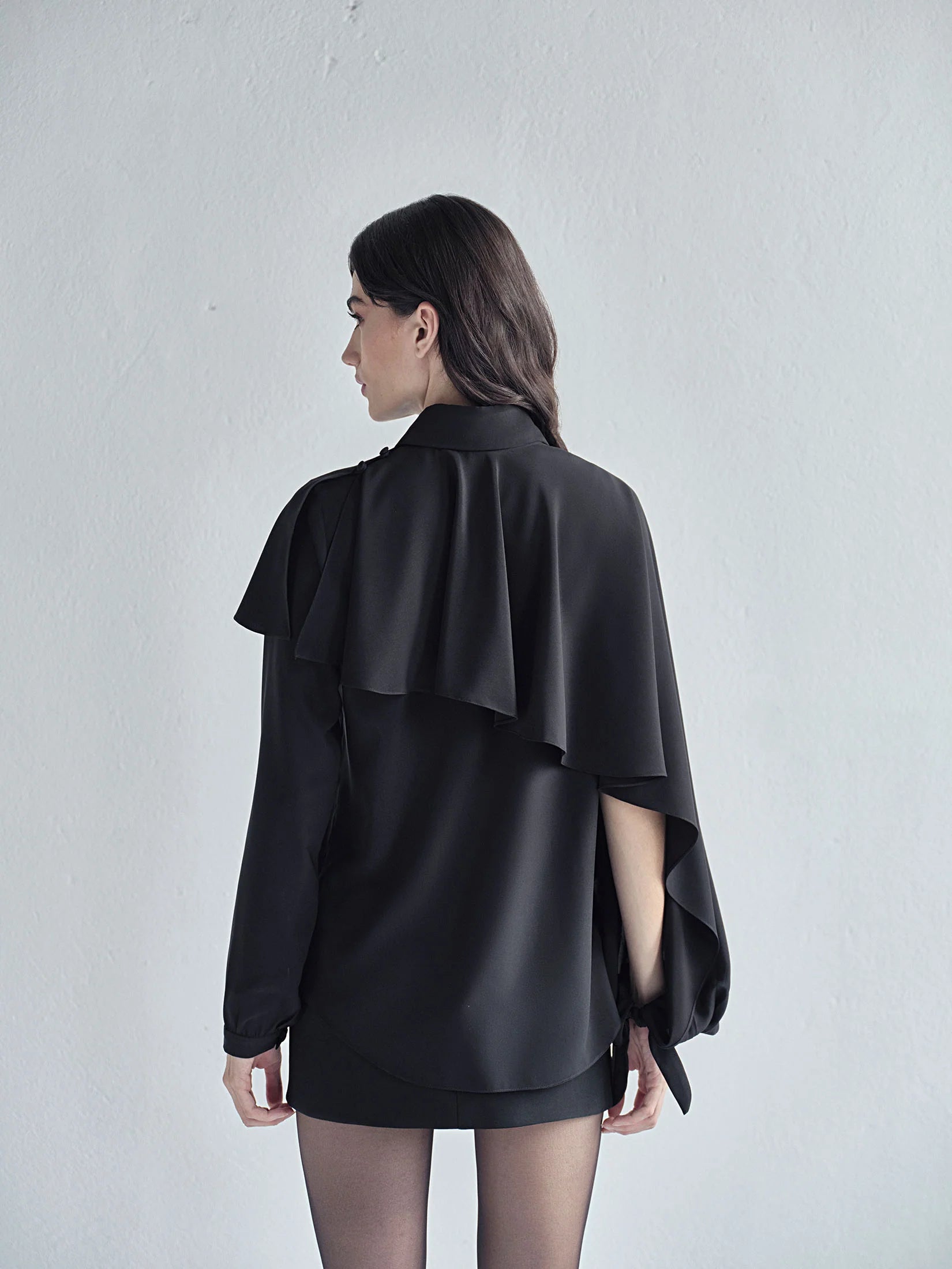 HL TRILHA BLOUSE - BLACK