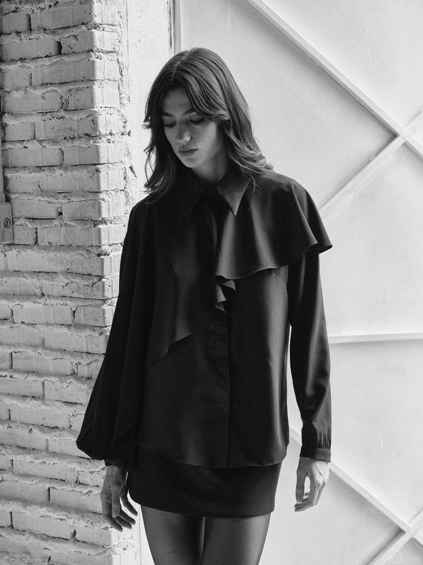HL TRILHA BLOUSE - BLACK