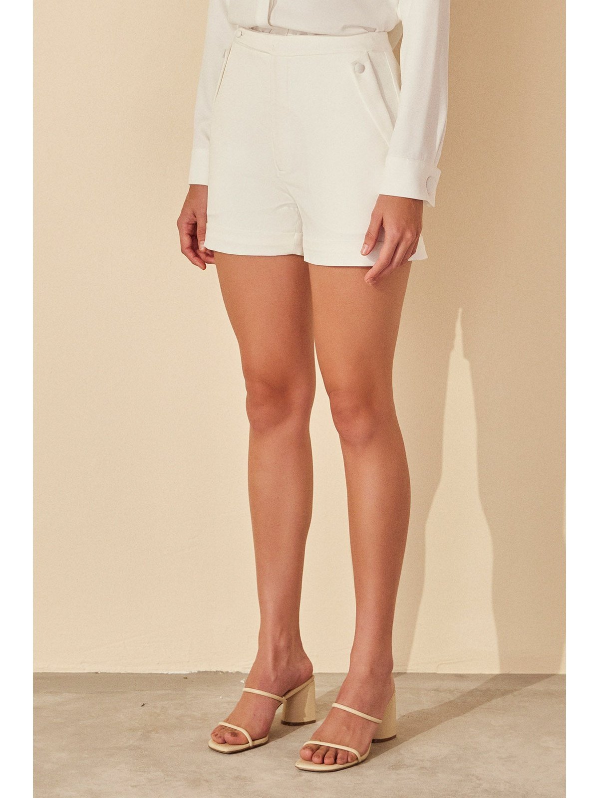 HL OFF WHITE SHORTS
