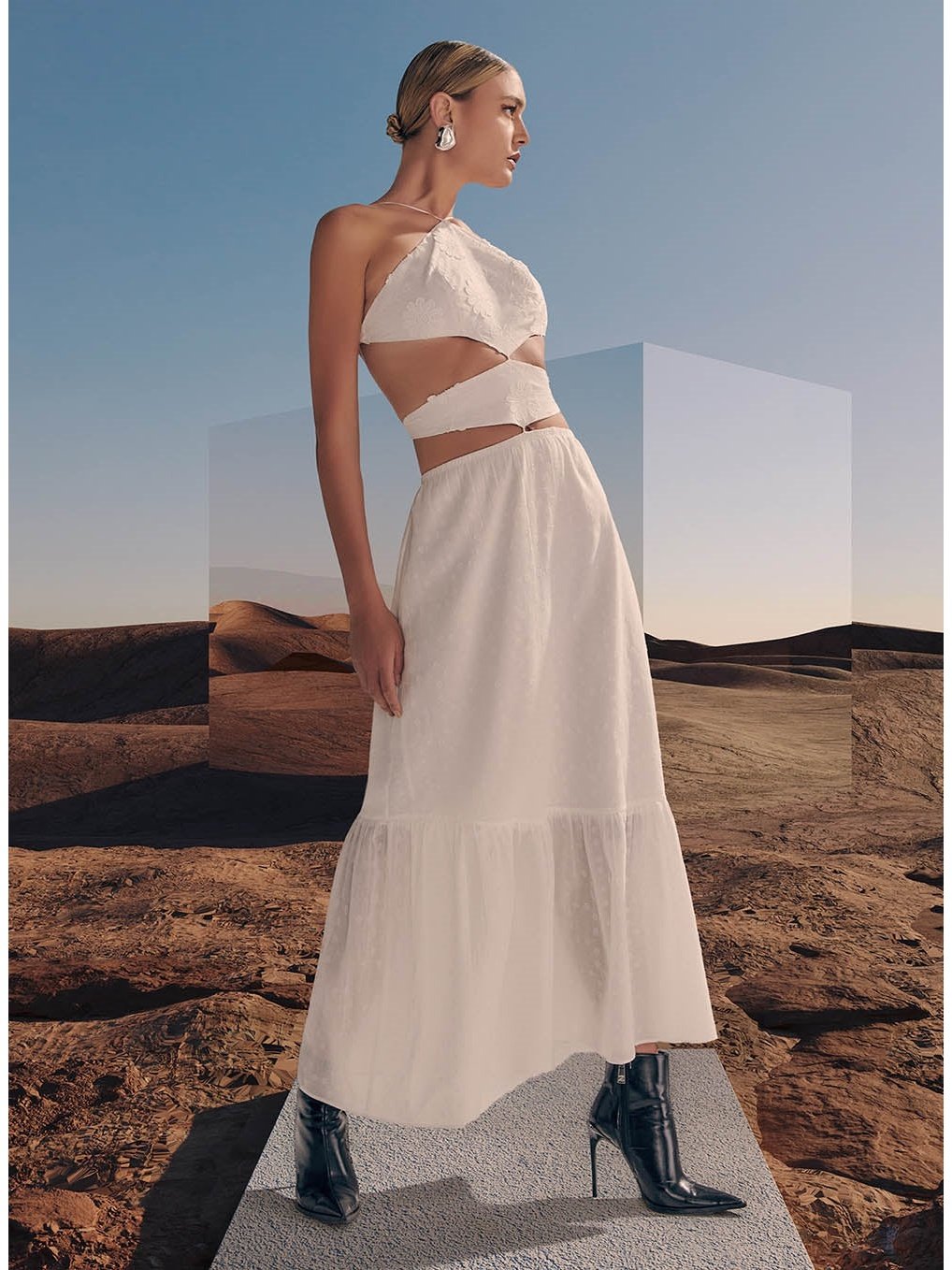 SC Midi Cut-Out Embroidered Dress